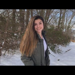 Meet your Posher, Kaitlyn